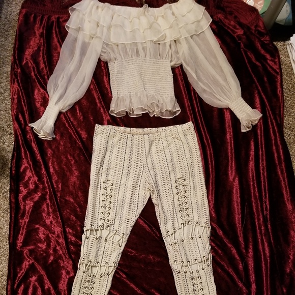 Women - Picture 3 of 4